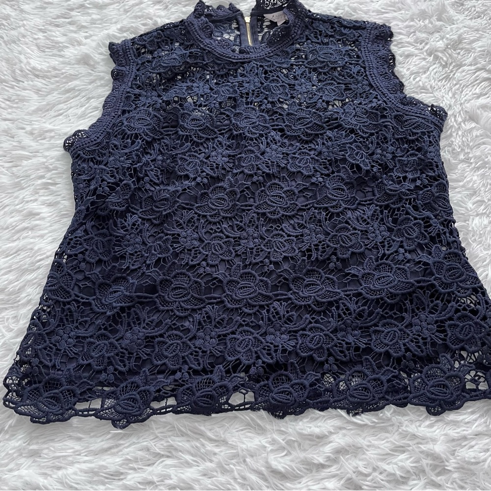 Nanette Lepore | Navy Blue Floral Lace Shell Sleeveless Top - Picture 4 of 9